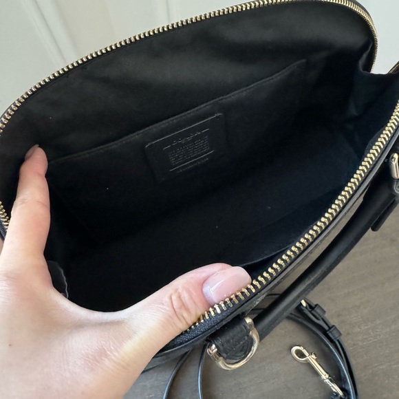 Coach - Crossgrain Sierra Crossbody Satchel F31352 - Black Patent & Gold - EUC+ - Picture 5 of 8